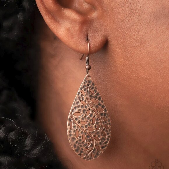 Paparazzi Jewelry Accessories - Vineyard Vanity - Copper Earrings - Vintage - Picture 3 of 4